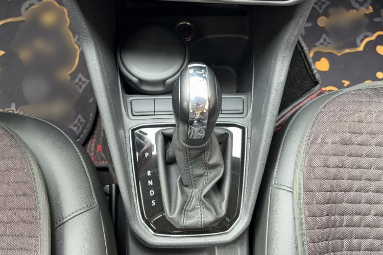 Used Volkswagen Jetta 2017 1.5L Automatic Comfort Model Gear Lever