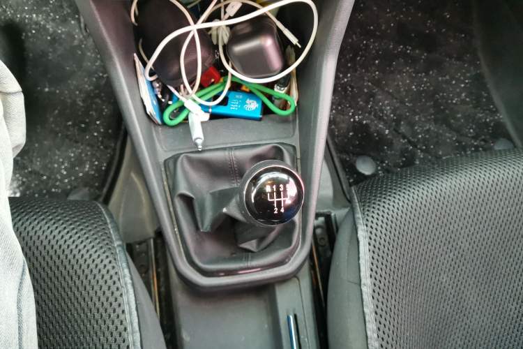 Used Volkswagen Jetta 2017 1.4L Manual Fashion Edition Gear Lever