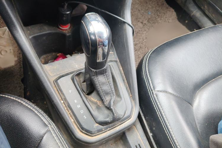 Used Volkswagen Jetta 2017 1.5L Automatic Fashion Model Gear Lever