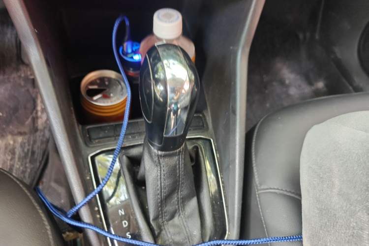 Used Volkswagen Jetta 2017 1.5L Automatic Comfort Model Gear Lever