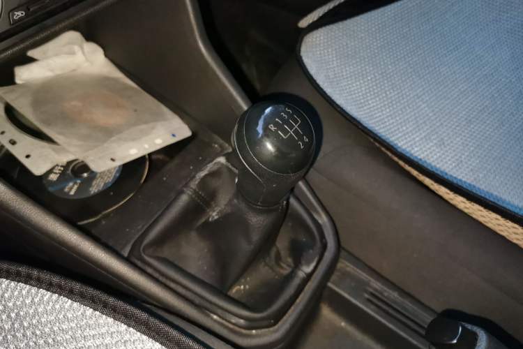 Used Volkswagen Jetta 2017 1.4L Manual Fashion Edition Gear Lever