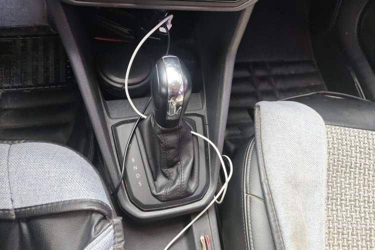 Used Volkswagen Jetta 2017 1.5L Automatic Fashion Model Gear Lever