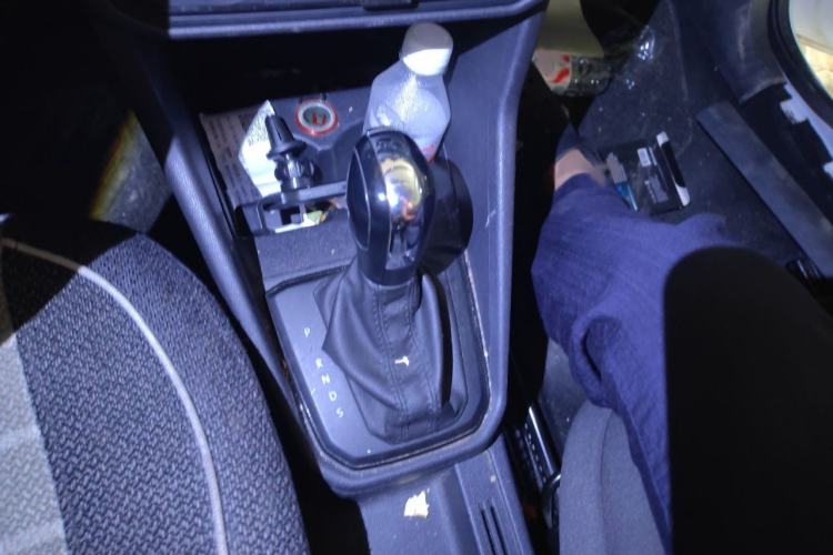 Used Volkswagen Jetta 2017 1.5L Automatic Fashion Model Gear Lever