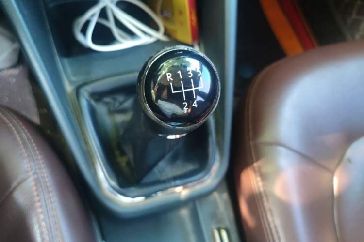 Used Volkswagen Jetta 2017 1.4L Manual Fashion Edition Gear Lever