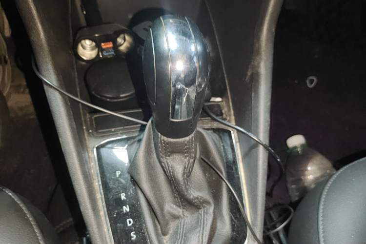 Used Volkswagen Jetta 2017 1.5L Automatic Comfort Model Gear Lever