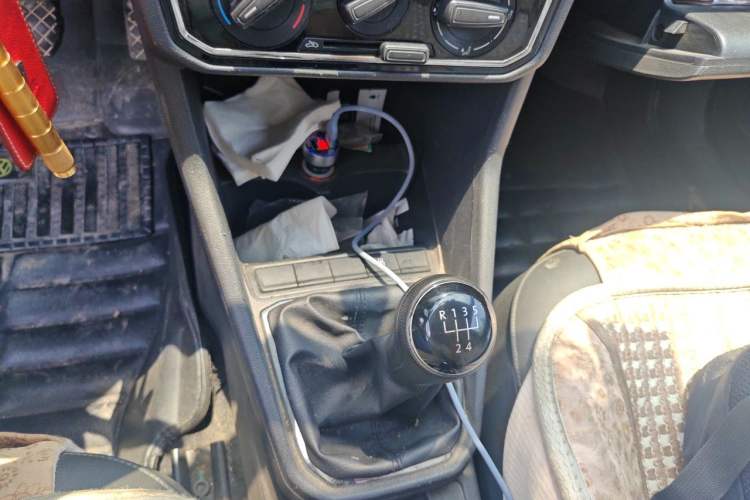 Used Volkswagen Jetta 2017 1.5L Manual Comfort Model Gear Lever