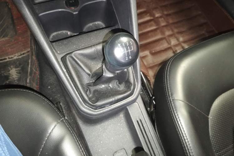 Used Volkswagen Jetta 2017 1.4L Manual Fashion Edition Gear Lever