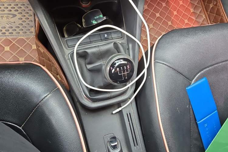 Used Volkswagen Jetta 2017 1.4L Manual Comfort Model Gear Lever
