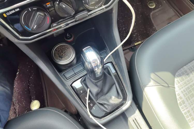 Used Volkswagen Jetta 2017 1.5L Automatic Comfort Model Gear Lever