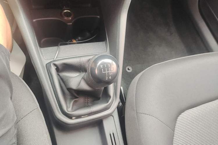 Used Volkswagen Jetta 2017 1.4L Manual Fashion Edition Gear Lever