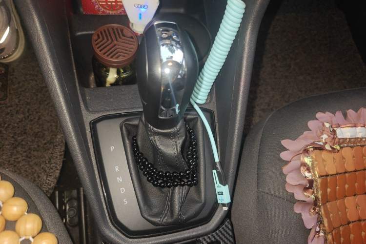 Used Volkswagen Jetta 2017 1.5L Automatic Fashion Model Gear Lever