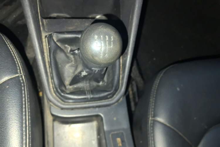 Used Volkswagen Jetta 2017 1.4L Manual Fashion Edition Gear Lever
