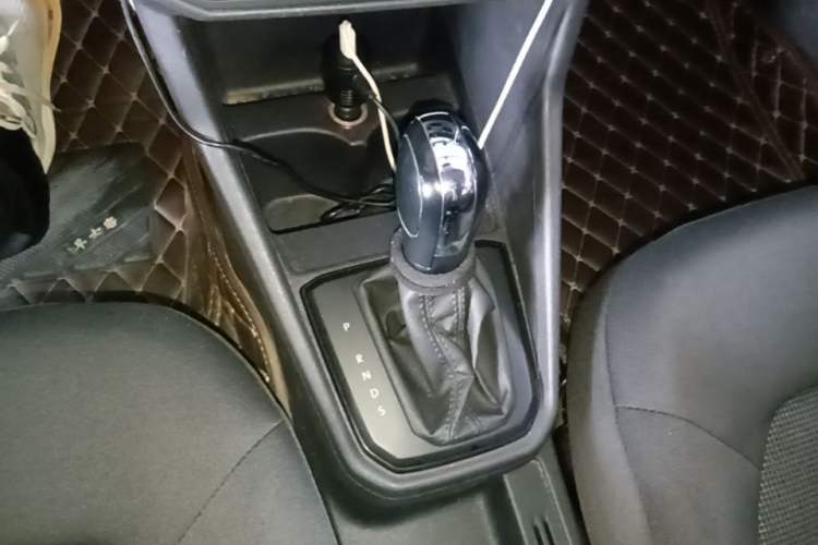 Used Volkswagen Jetta 2017 1.5L Automatic Fashion Model Gear Lever