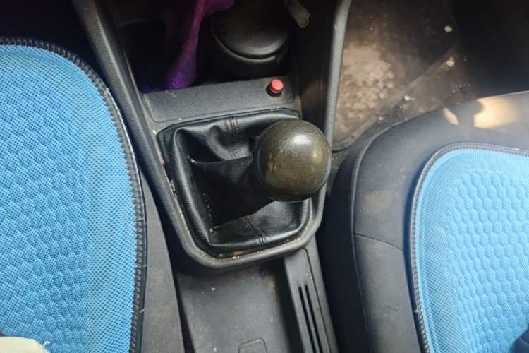 Used Volkswagen Jetta 2017 1.5L Manual Fashion Edition Gear Lever