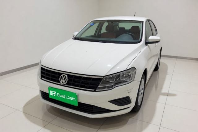 Volkswagen Jetta 2017 1.5L Manual Fashion Edition مستعملة