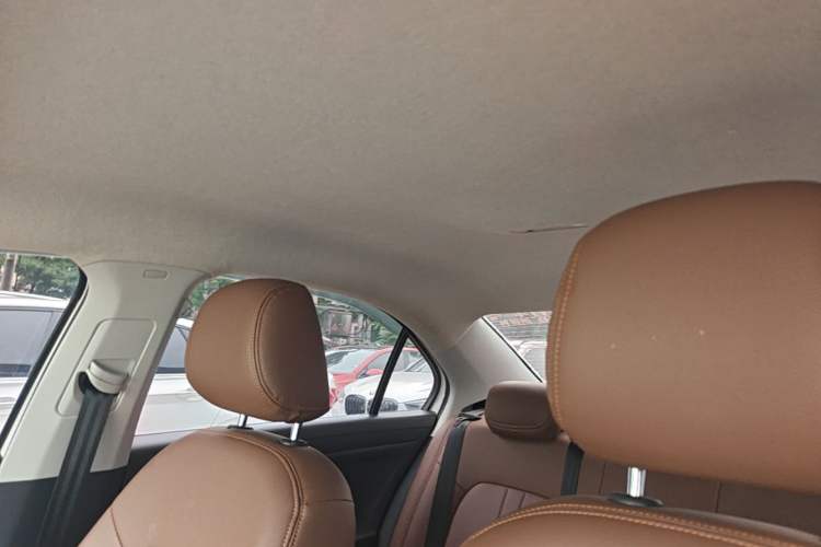 Used Volkswagen Jetta 2017 1.5L Manual Fashion Edition Headliner