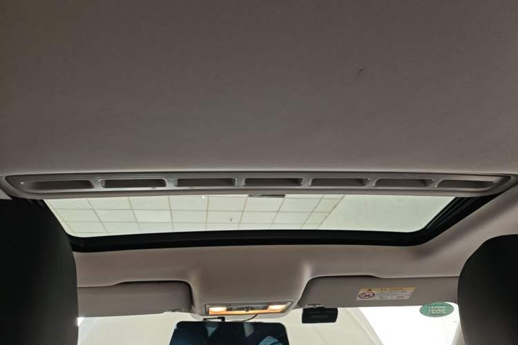 Used Volkswagen Jetta 2017 1.5L Automatic Comfort Model Headliner