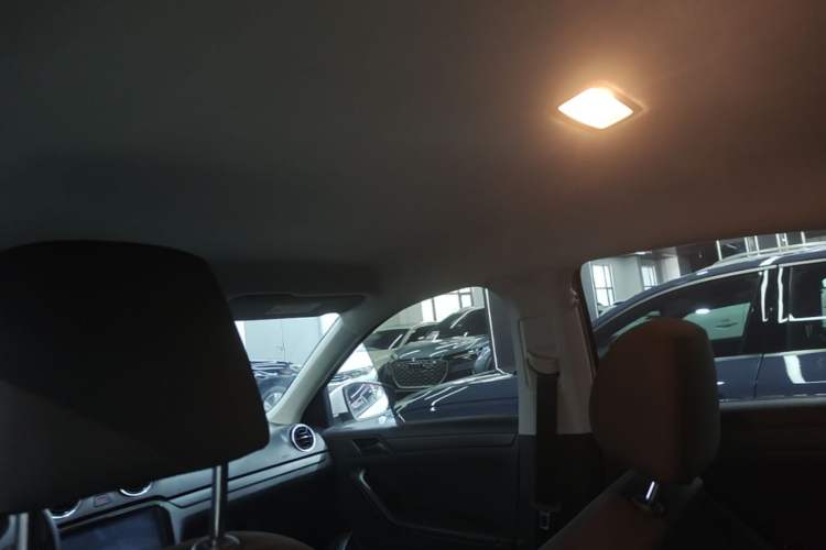 Used Volkswagen Jetta 2017 1.5L Automatic Fashion Model Headliner