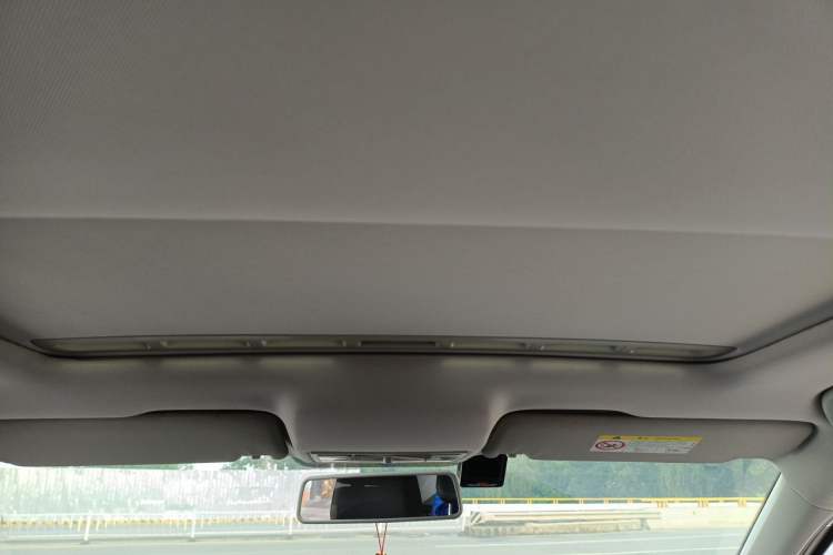 Used Volkswagen Jetta 2017 1.5L Manual Comfort Model Headliner