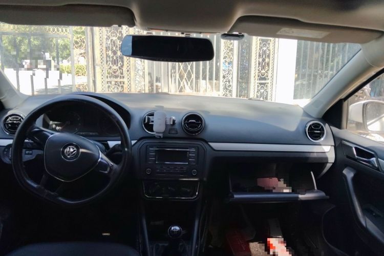 Used Volkswagen Jetta 2017 1.5L Manual Comfort Model Headliner