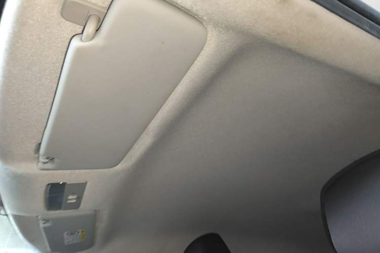 Used Volkswagen Jetta 2017 1.5L Manual Fashion Edition Headliner