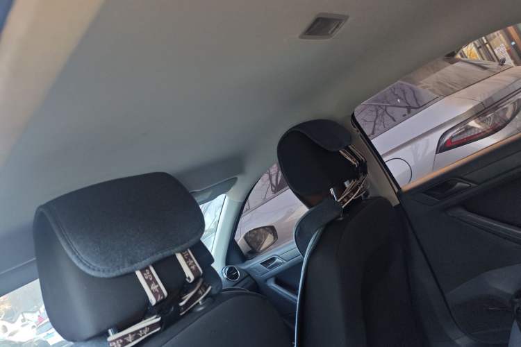 Used Volkswagen Jetta 2017 1.4L Manual Fashion Edition Headliner