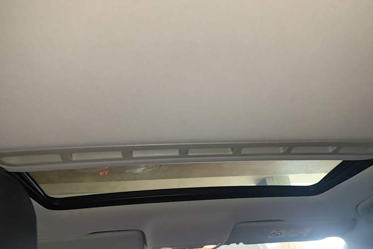 Used Volkswagen Jetta 2017 1.5L Automatic Comfort Model Headliner