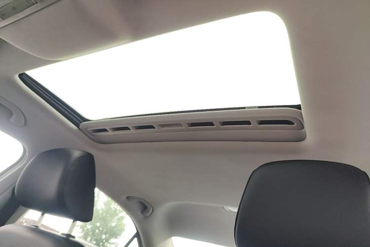 Used Volkswagen Jetta 2017 1.4L Manual Comfort Model Headliner