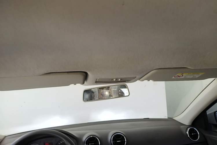 Used Volkswagen Jetta 2017 1.5L Manual Fashion Edition Headliner