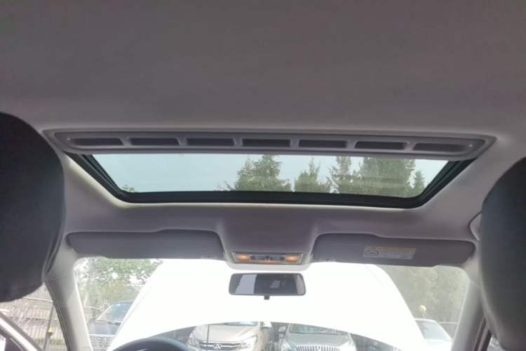 Used Volkswagen Jetta 2017 1.5L Automatic Comfort Model Headliner