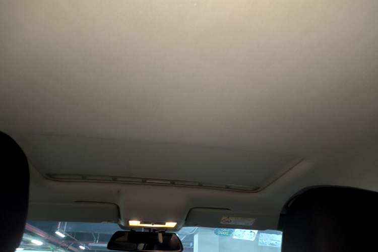 Used Volkswagen Jetta 2017 1.5L Manual Comfort Model Headliner