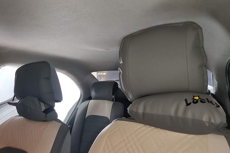Used Volkswagen Jetta 2017 1.4L Manual Fashion Edition Headliner