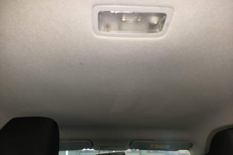 Used Volkswagen Jetta 2017 1.4L Manual Fashion Edition Headliner
