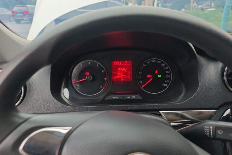 Used Volkswagen Jetta 2017 1.5L Automatic Fashion Model Instrument Cluster