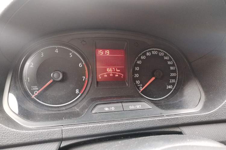 Used Volkswagen Jetta 2017 1.5L Automatic Fashion Model Instrument Cluster