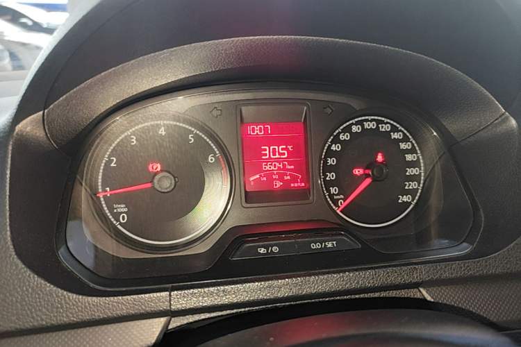 Used Volkswagen Jetta 2017 1.5L Manual Fashion Edition Instrument Cluster