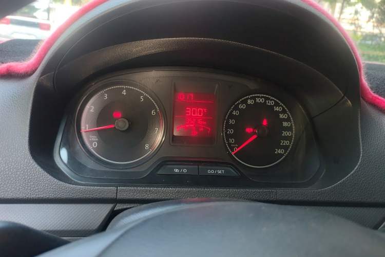 Used Volkswagen Jetta 2017 1.4L Manual Fashion Edition Instrument Cluster