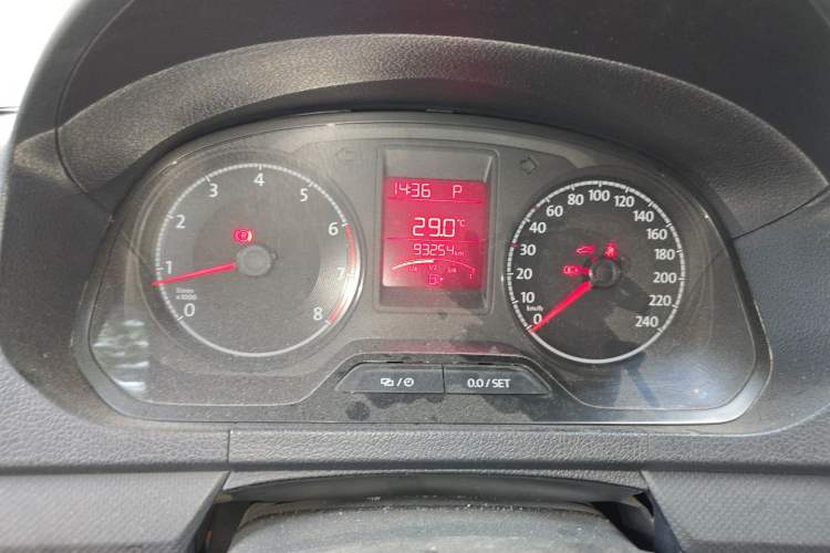 Used Volkswagen Jetta 2017 1.5L Automatic Fashion Model Instrument Cluster