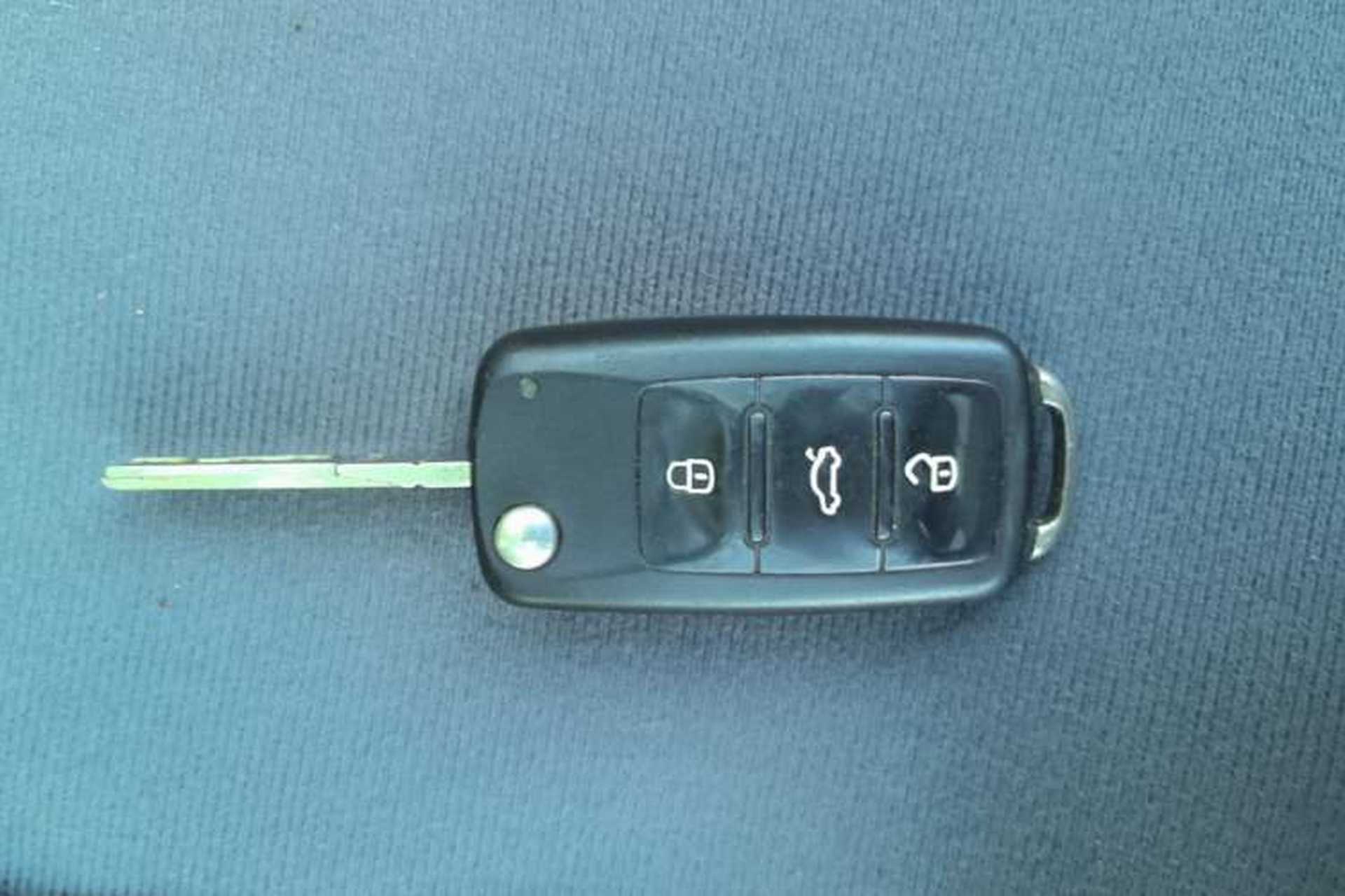 Used Volkswagen Jetta 2017 1.5L Manual Fashion Edition Interior 1