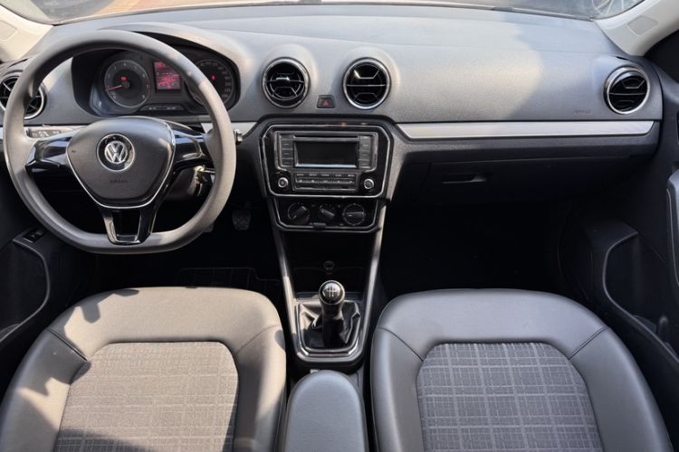 Used Volkswagen Jetta 2017 1.5L Manual Comfort Model Interior 1