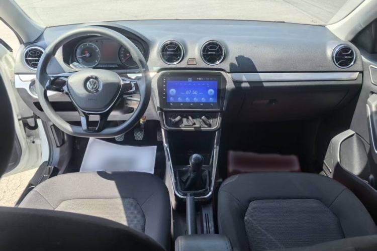 Used Volkswagen Jetta 2017 1.4L Manual Fashion Edition Interior 2