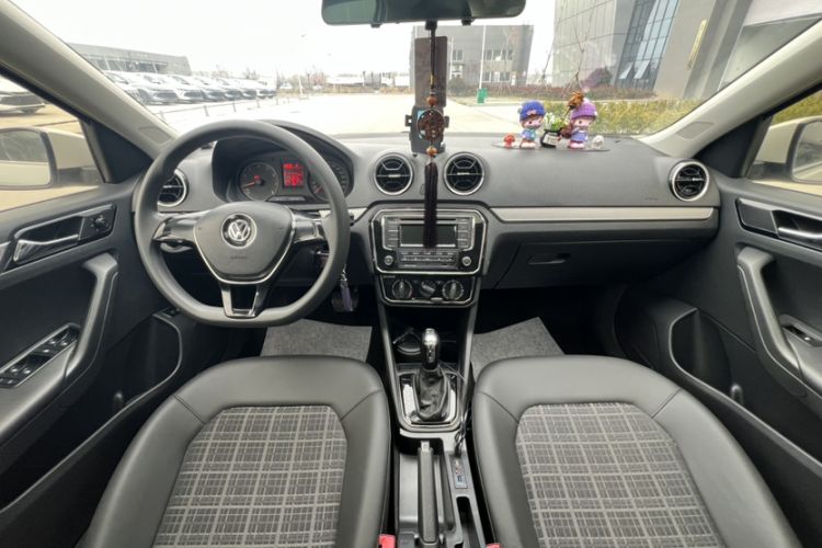 Used Volkswagen Jetta 2017 1.5L Automatic Comfort Model Interior 2