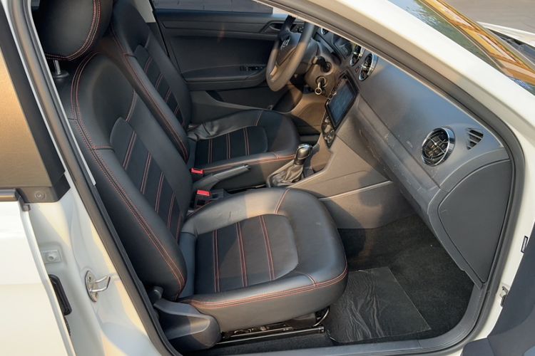 Used Volkswagen Jetta 2017 1.5L Automatic Fashion Model Interior 2