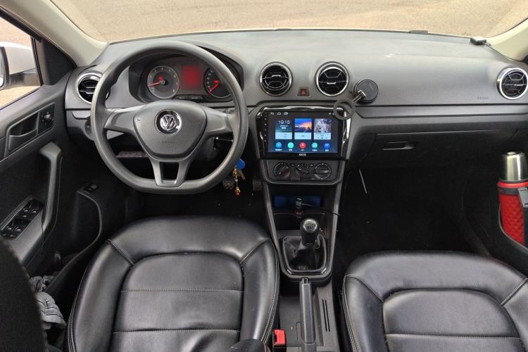 Used Volkswagen Jetta 2017 1.5L Manual Fashion Edition Interior 2