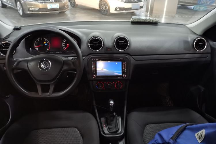 Used Volkswagen Jetta 2017 1.5L Automatic Fashion Model Interior 2