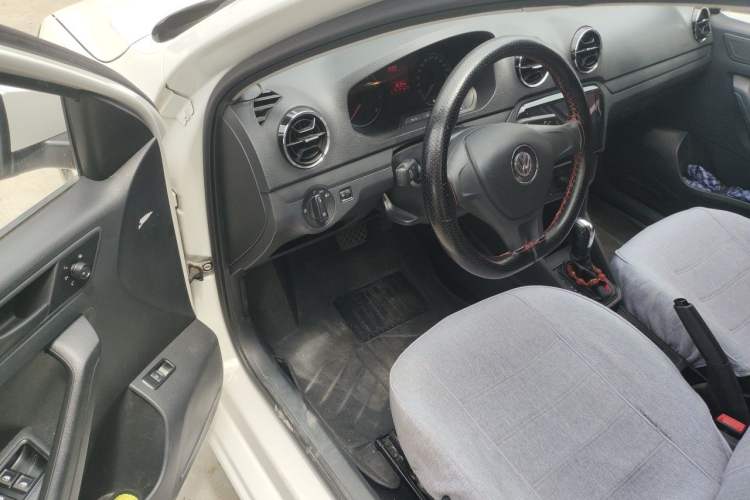 Used Volkswagen Jetta 2017 1.5L Automatic Fashion Model Interior 3