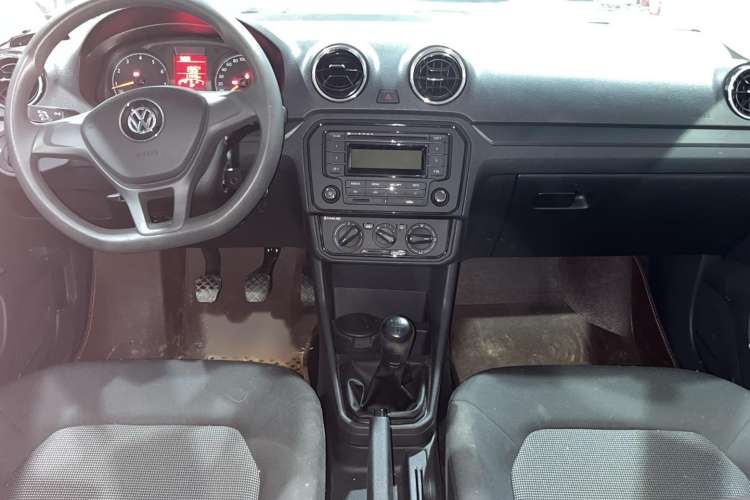 Used Volkswagen Jetta 2017 1.4L Manual Fashion Edition Interior 3