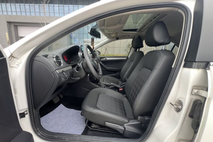 Used Volkswagen Jetta 2017 1.5L Automatic Comfort Model Interior 3