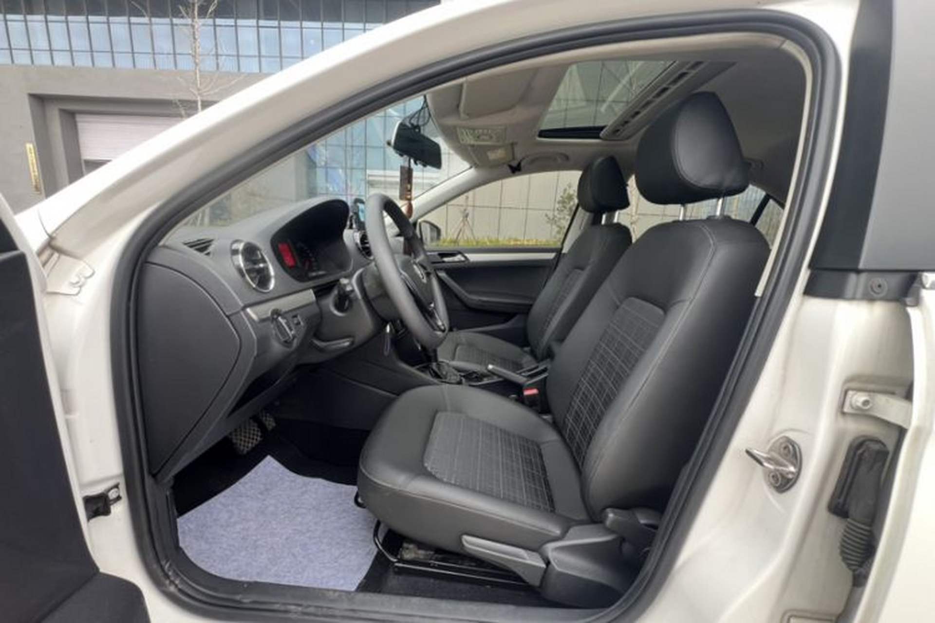 Used Volkswagen Jetta 2017 1.5L Automatic Comfort Model Interior 3