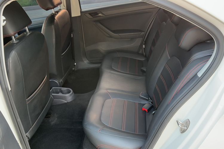 Used Volkswagen Jetta 2017 1.5L Automatic Fashion Model Interior 3